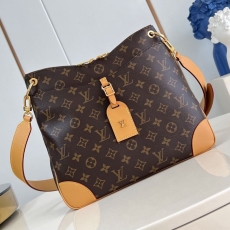 Louis Vuitton Hobo Bags